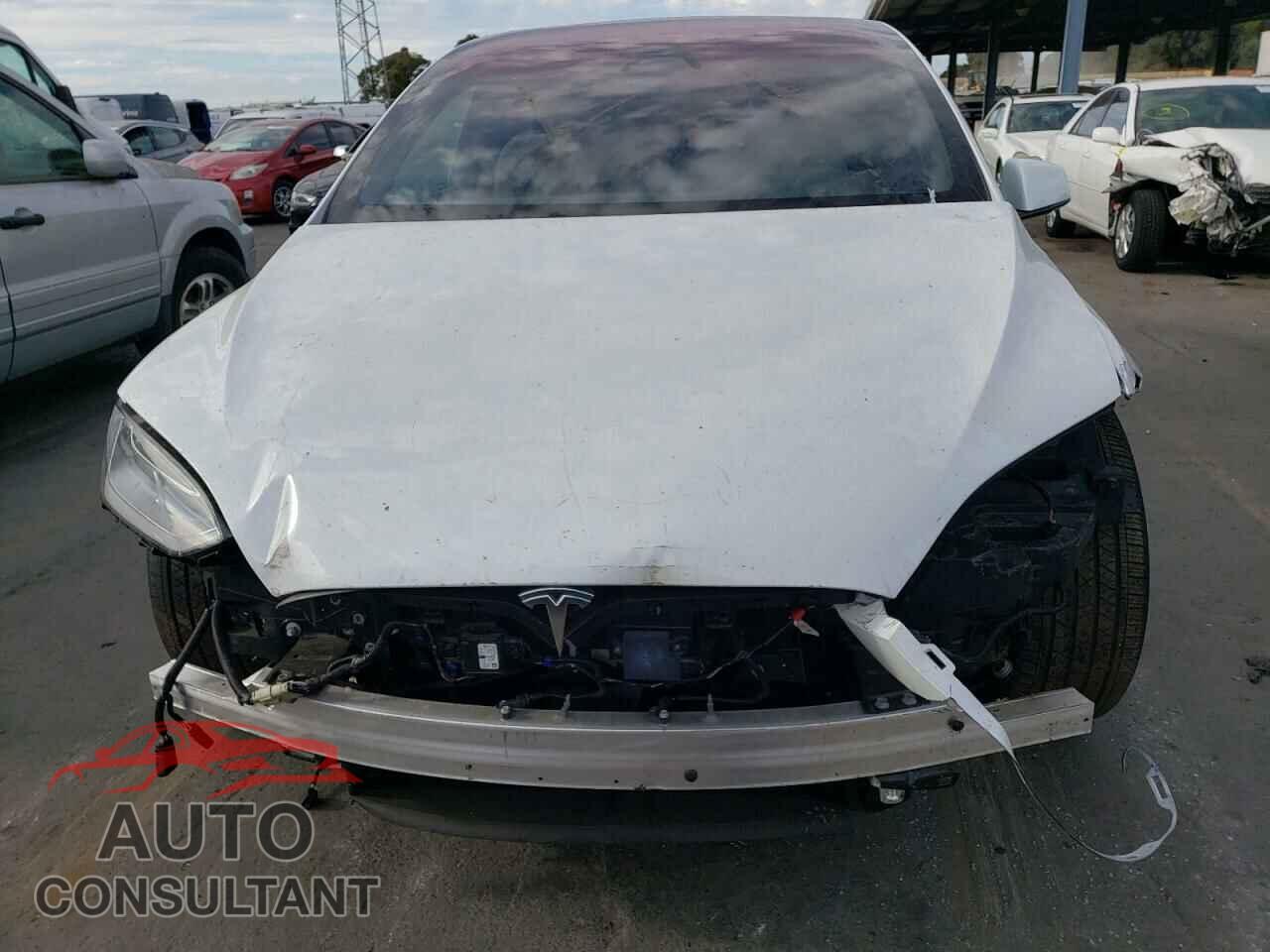 TESLA MODEL X 2023 - 7SAXCBE58PF378863