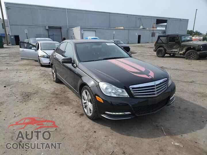 MERCEDES-BENZ C-CLASS 2013 - WDDGF8AB8DA820828
