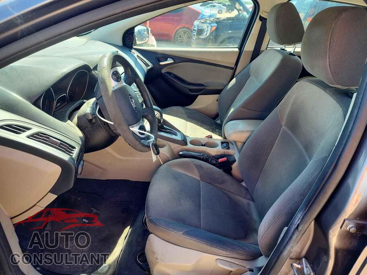 FORD FOCUS 2014 - 1FADP3F26EL293714