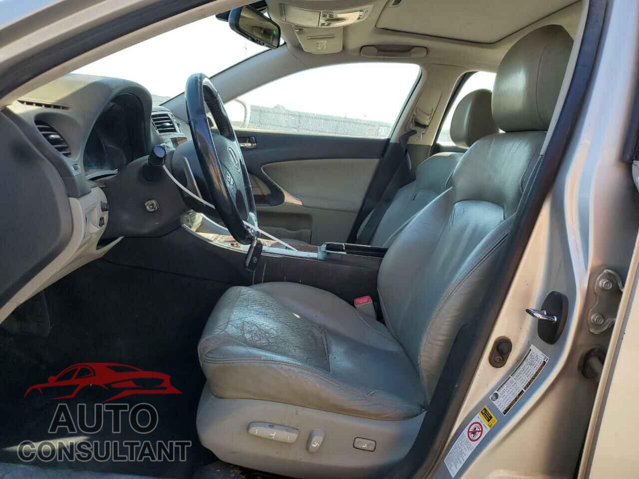 LEXUS IS 2008 - JTHBE262285018706