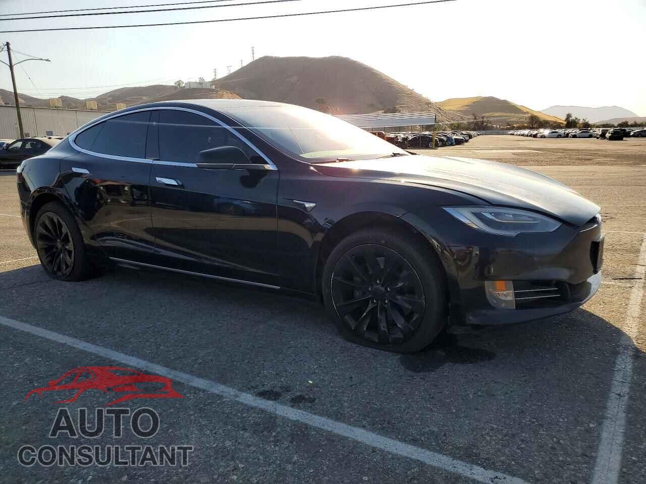 TESLA MODEL S 2017 - 5YJSA1E11HF231127