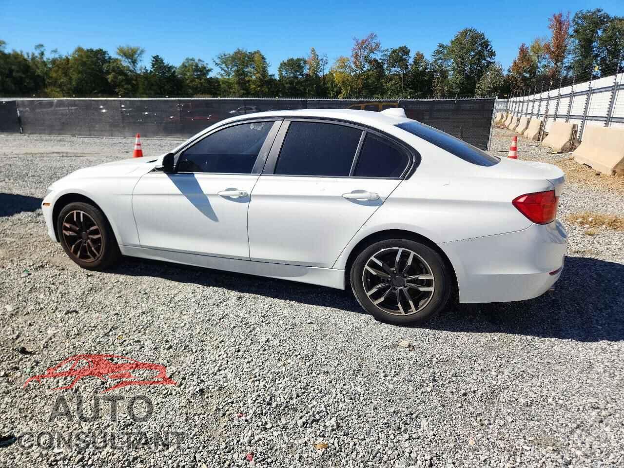 BMW 3 SERIES 2013 - WBA3B3C59DF530192