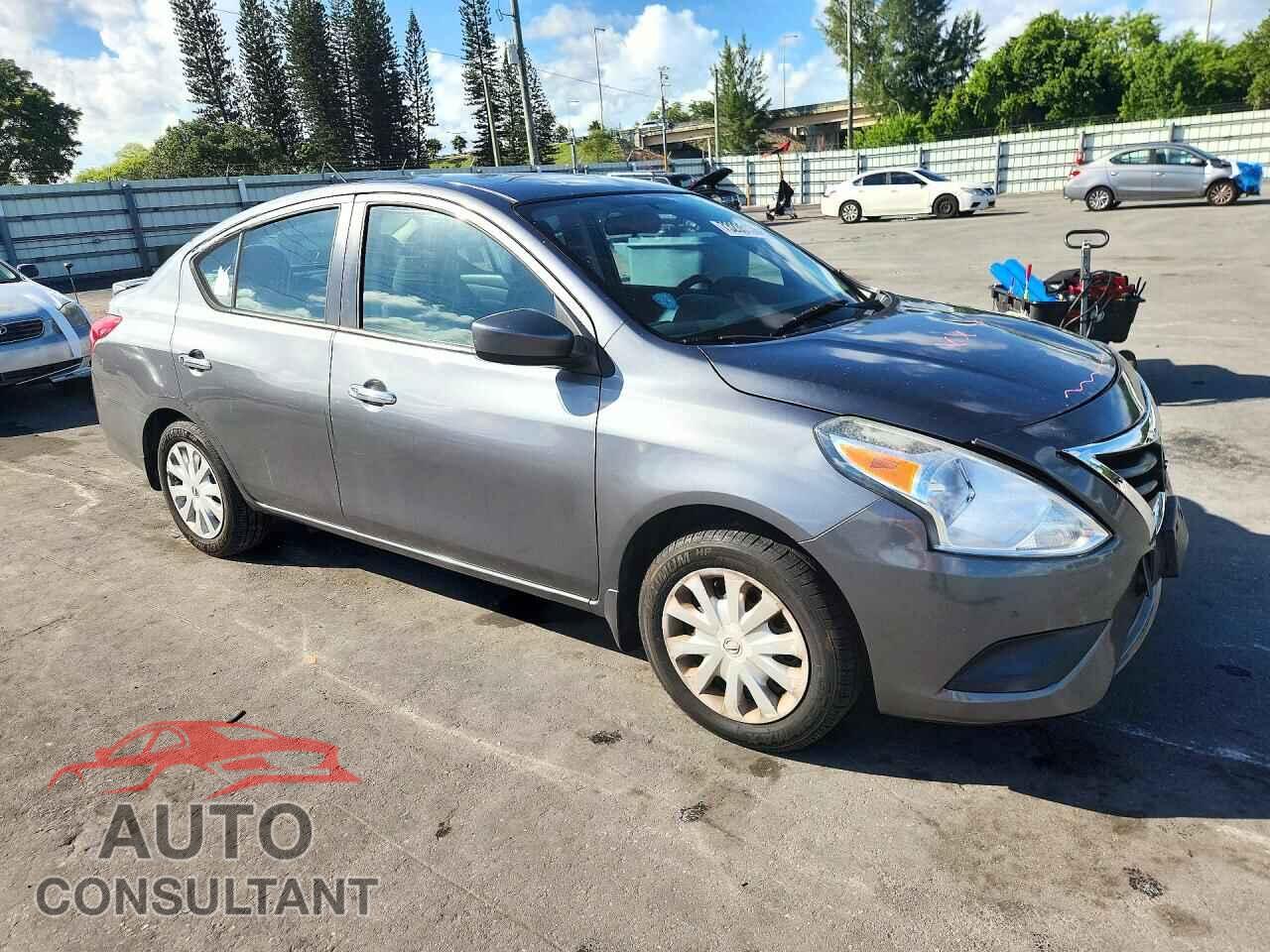 NISSAN VERSA 2017 - 3N1CN7AP9HL813177