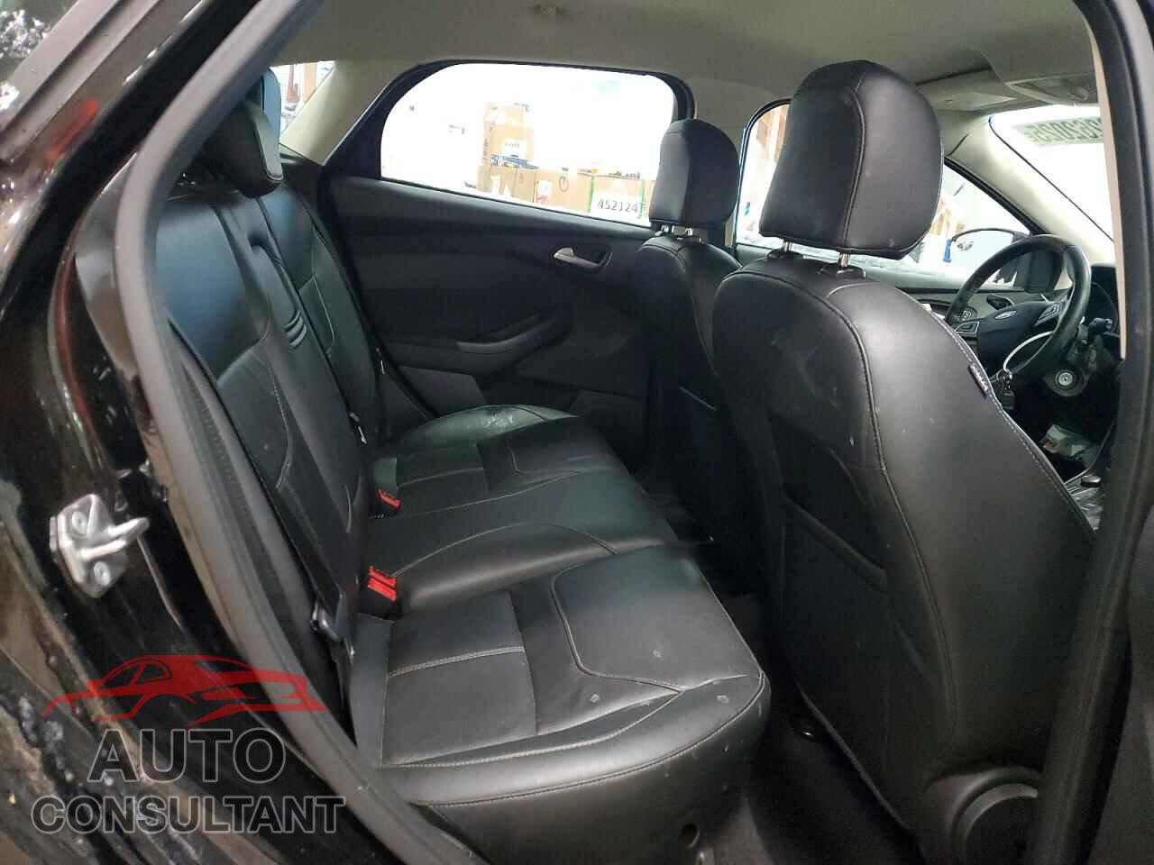 FORD FOCUS 2016 - 1FADP3K28GL330626