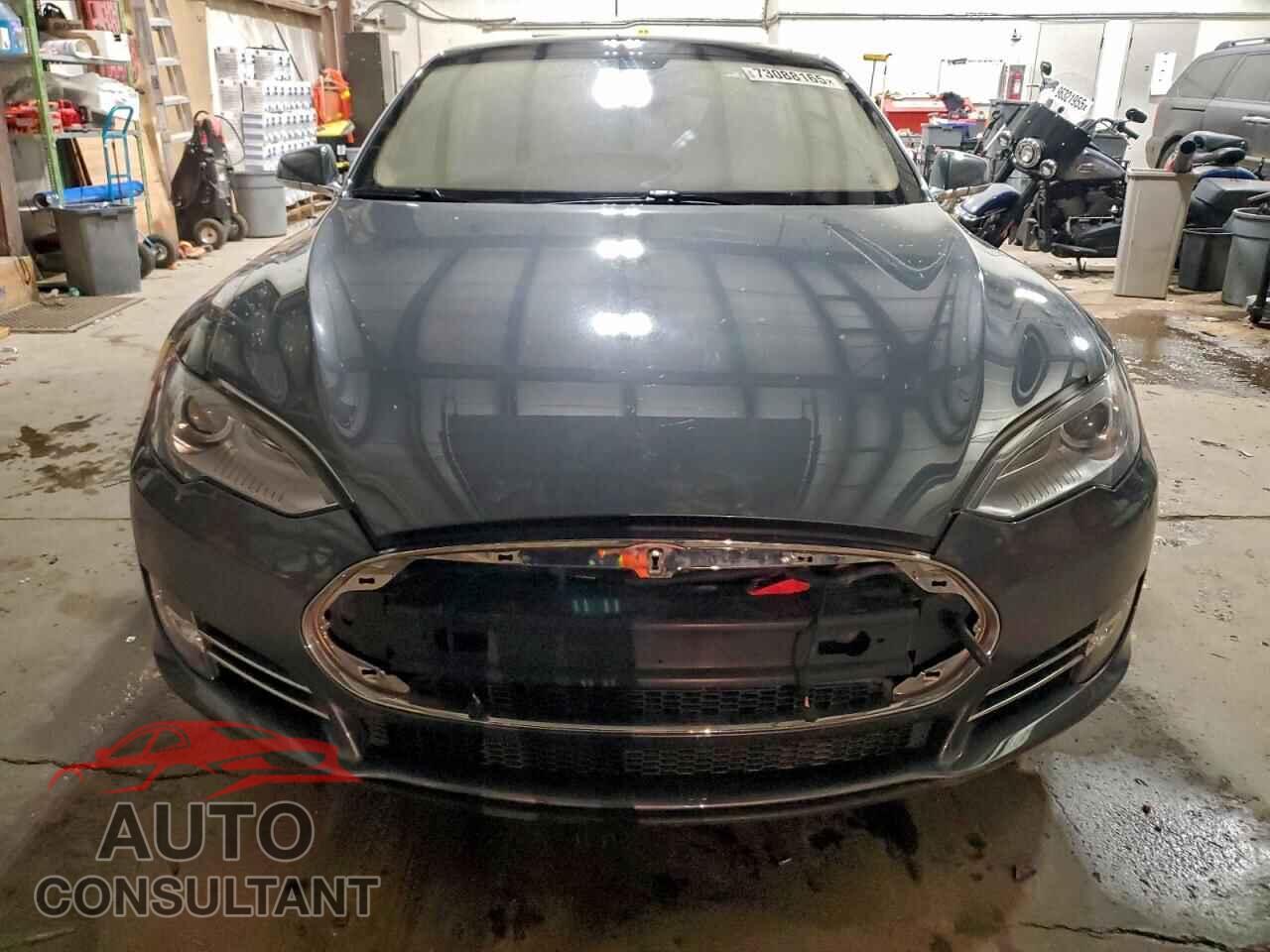 TESLA MODEL S 2014 - 5YJSA1H16EFP40072