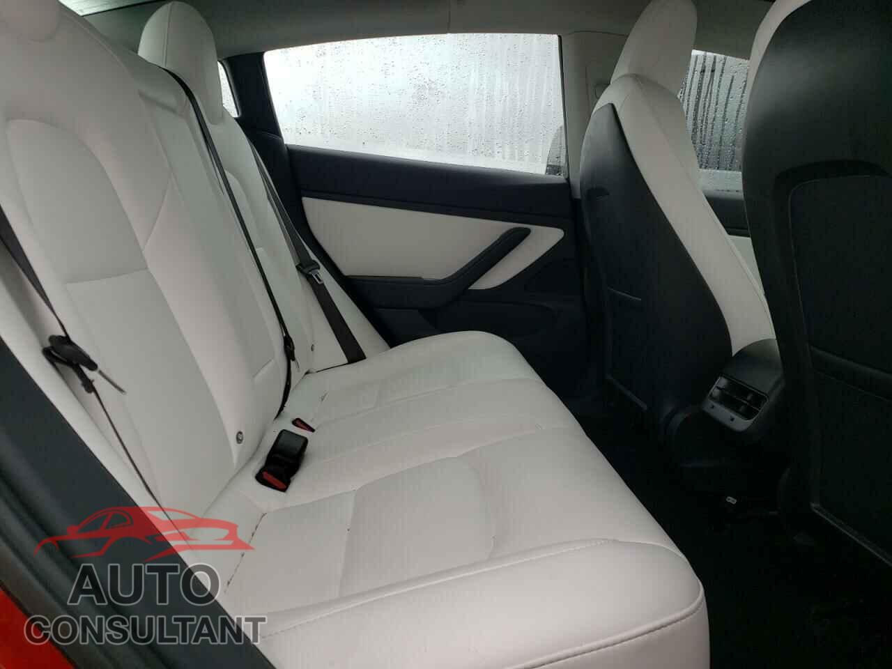 TESLA MODEL 3 2018 - 5YJ3E1EB5JF085838