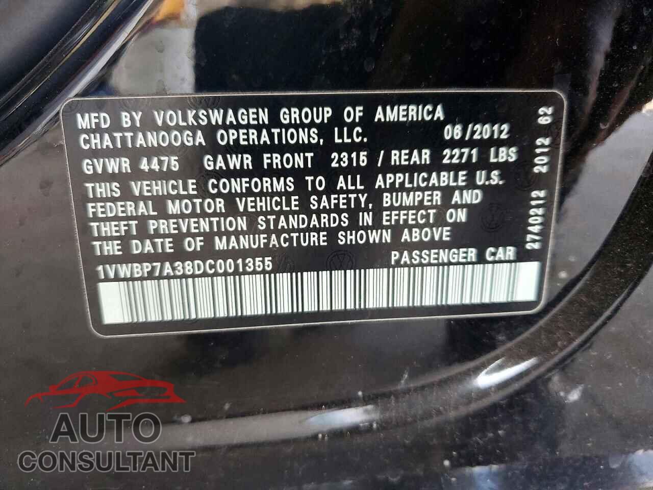 VOLKSWAGEN PASSAT 2013 - 1VWBP7A38DC001355