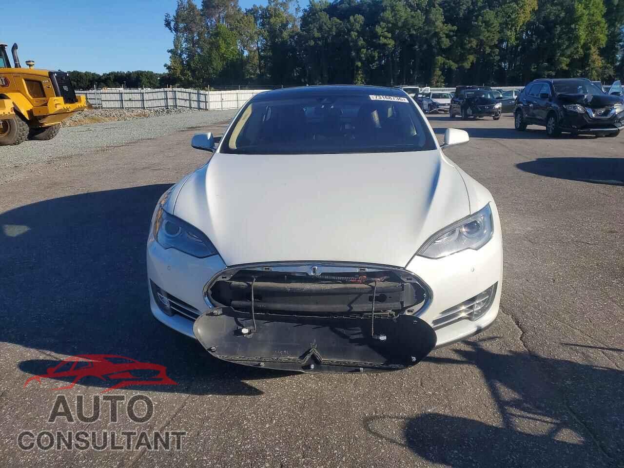 TESLA MODEL S 2014 - 5YJSA1H10EFP65551