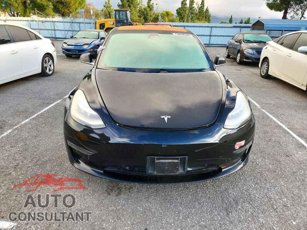 TESLA MODEL 3 2018 - 5YJ3E1EA3JF051999