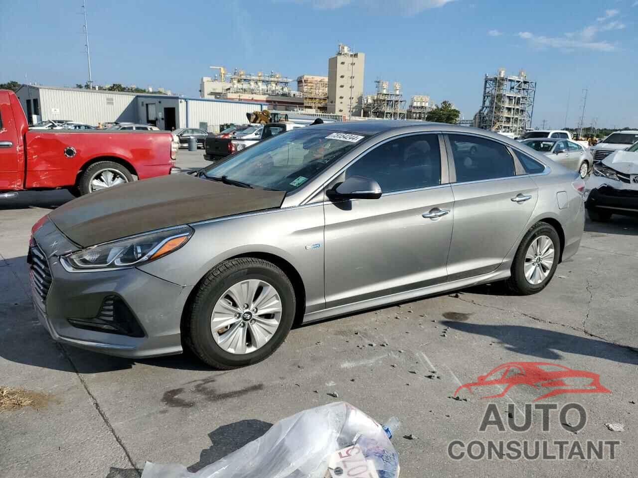 HYUNDAI SONATA 2018 - KMHE24L36JA077542