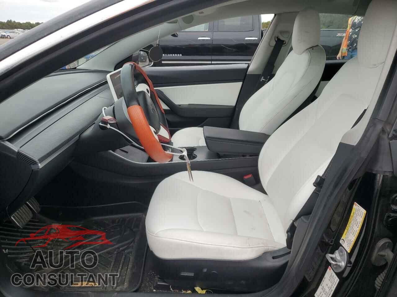 TESLA MODEL 3 2018 - 5YJ3E1EB0JF170750