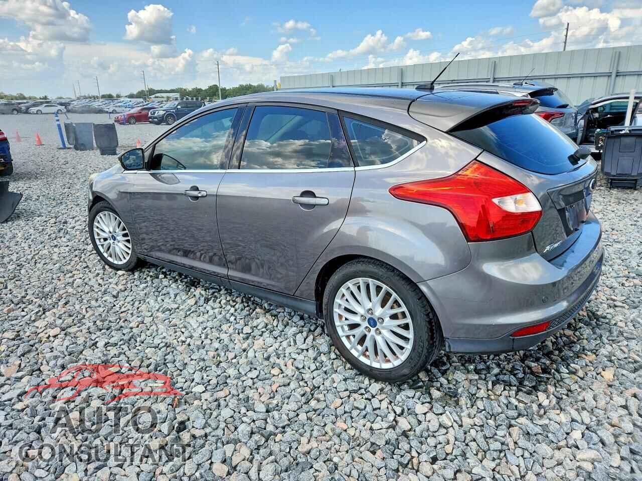 FORD FOCUS 2012 - 1FAHP3M25CL473445