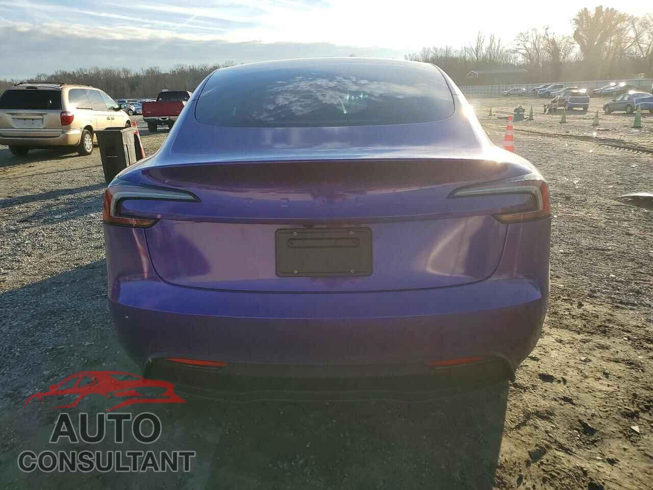 TESLA MODEL 3 2024 - 5YJ3E1EA2RF825459