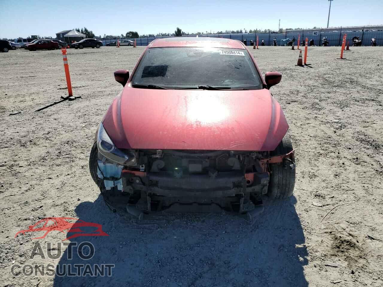 MAZDA 3 2018 - 3MZBN1M38JM158828