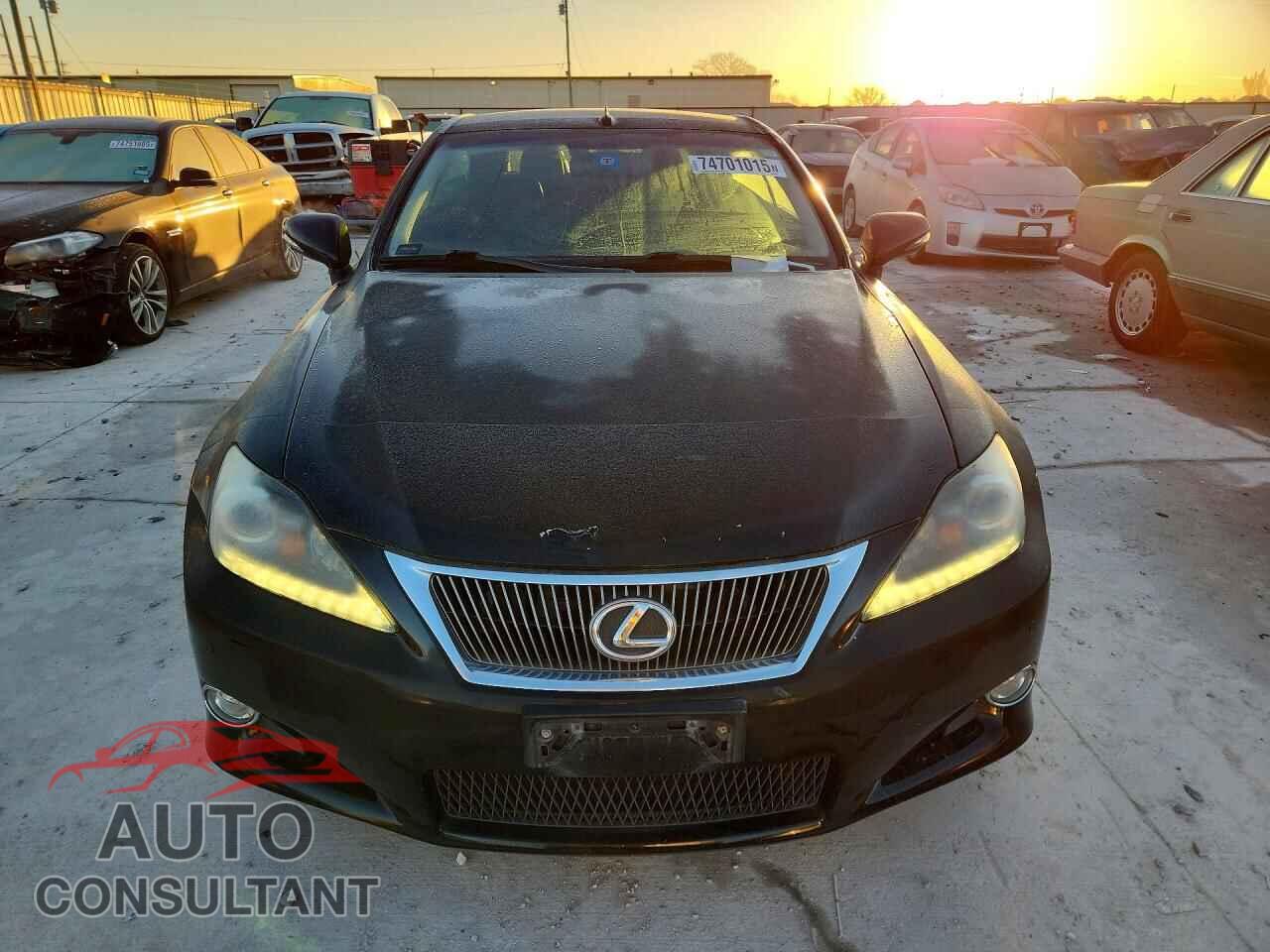 LEXUS IS 2011 - JTHFE2C21B2505426