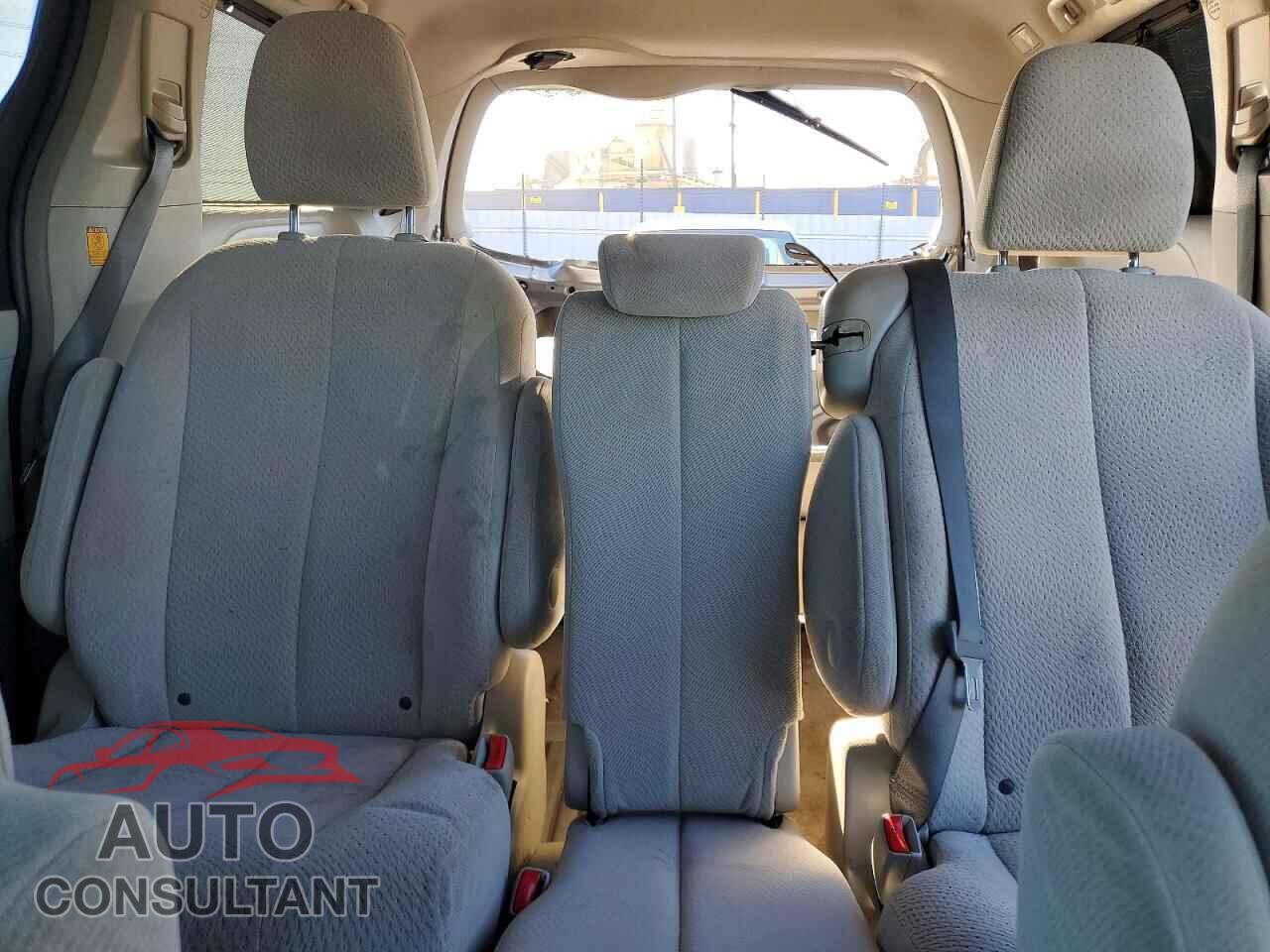 TOYOTA SIENNA 2012 - 5TDKK3DC3CS195540