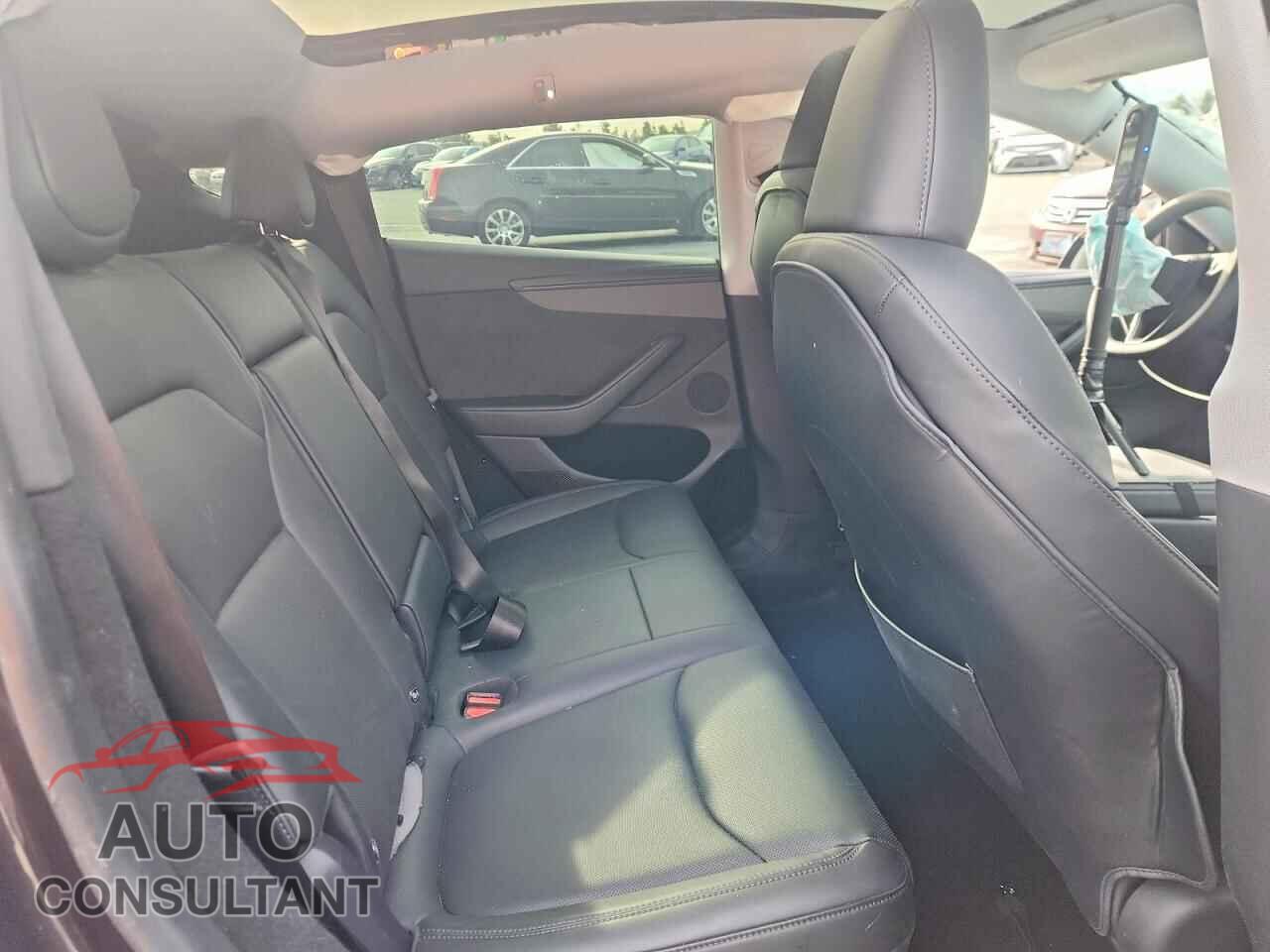 TESLA MODEL Y 2026 - 7SAYGDED2TF443440