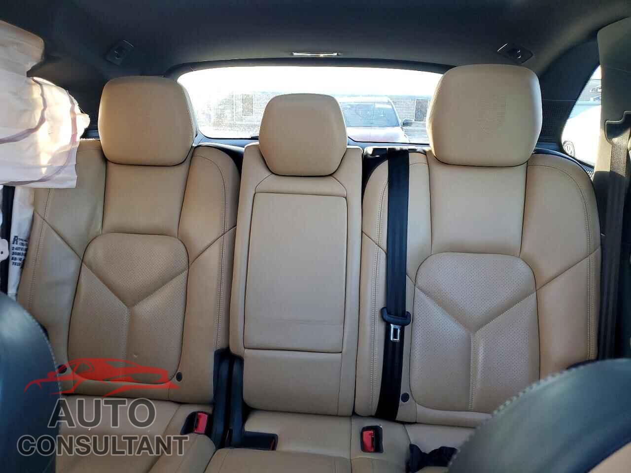 PORSCHE CAYENNE 2017 - WP1AA2A20HKA89242
