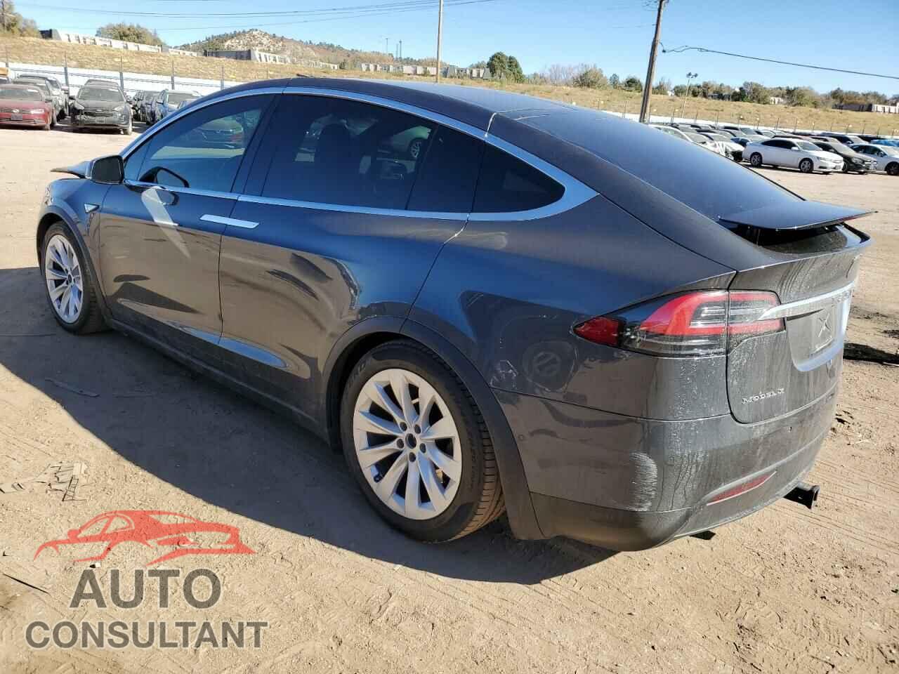 TESLA MODEL X 2016 - 5YJXCBE21GF012892