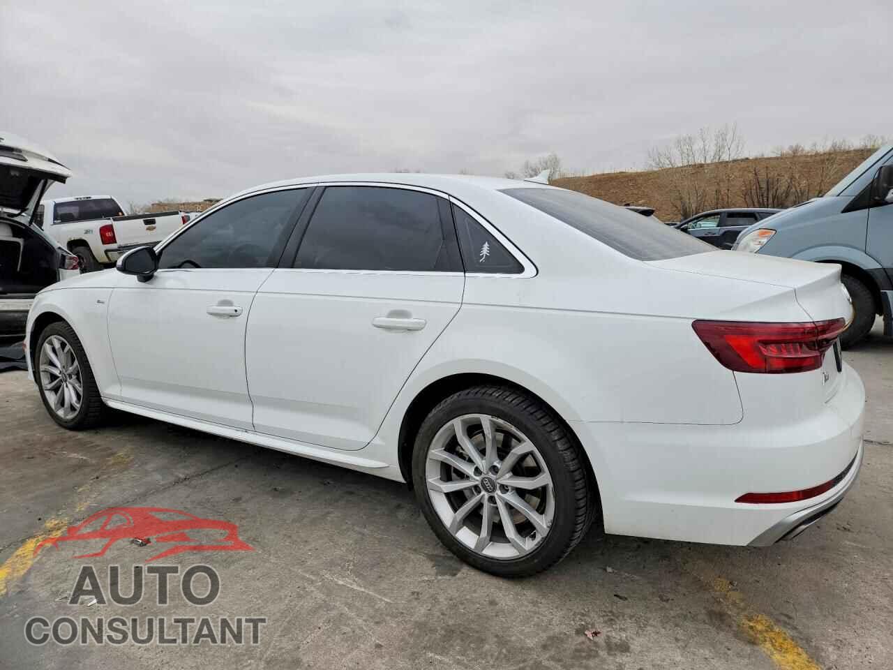 AUDI A4 2019 - WAUDNAF49KN005347