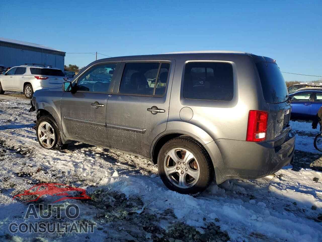 HONDA PILOT 2013 - 5FNYF4H56DB044116
