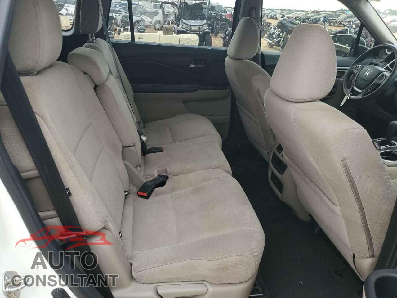 HONDA PILOT 2017 - 5FNYF5H32HB016579