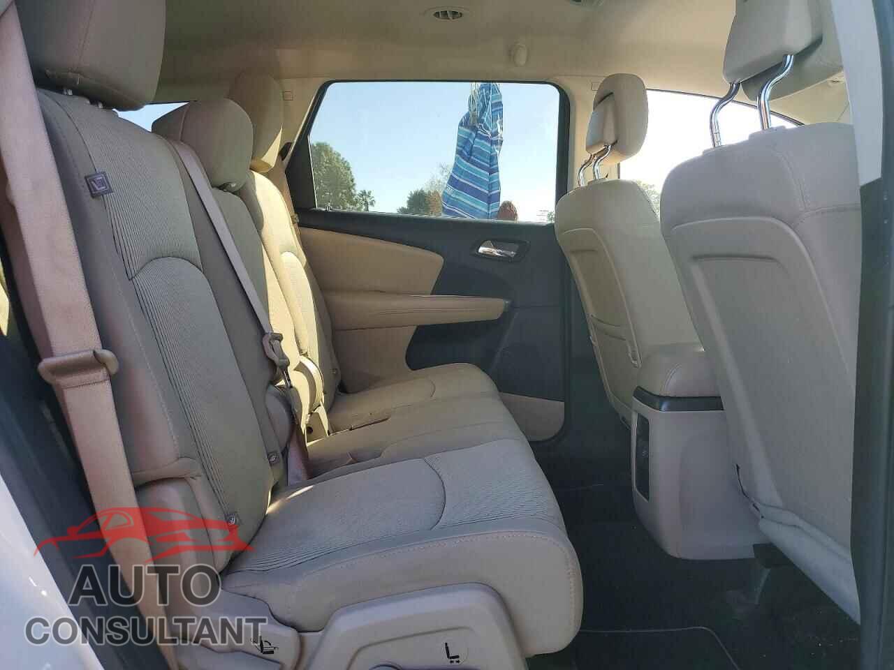 DODGE JOURNEY 2015 - 3C4PDCBG2FT744080