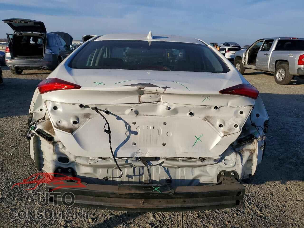 HONDA CIVIC 2017 - 2HGFC2F72HH555543
