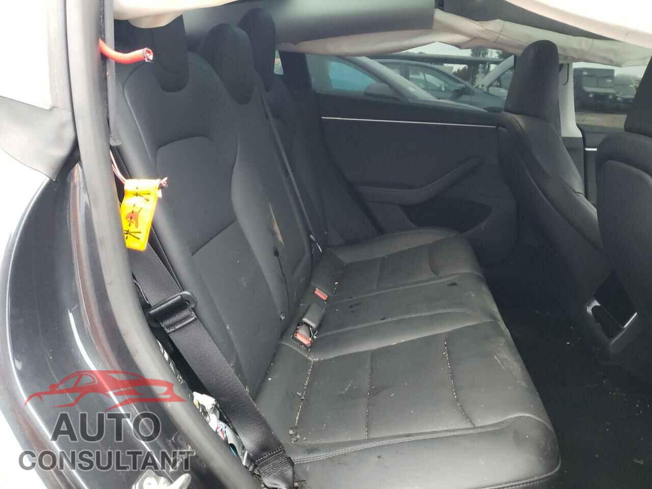 TESLA MODEL 3 2024 - 5YJ3E1EB7RF740562