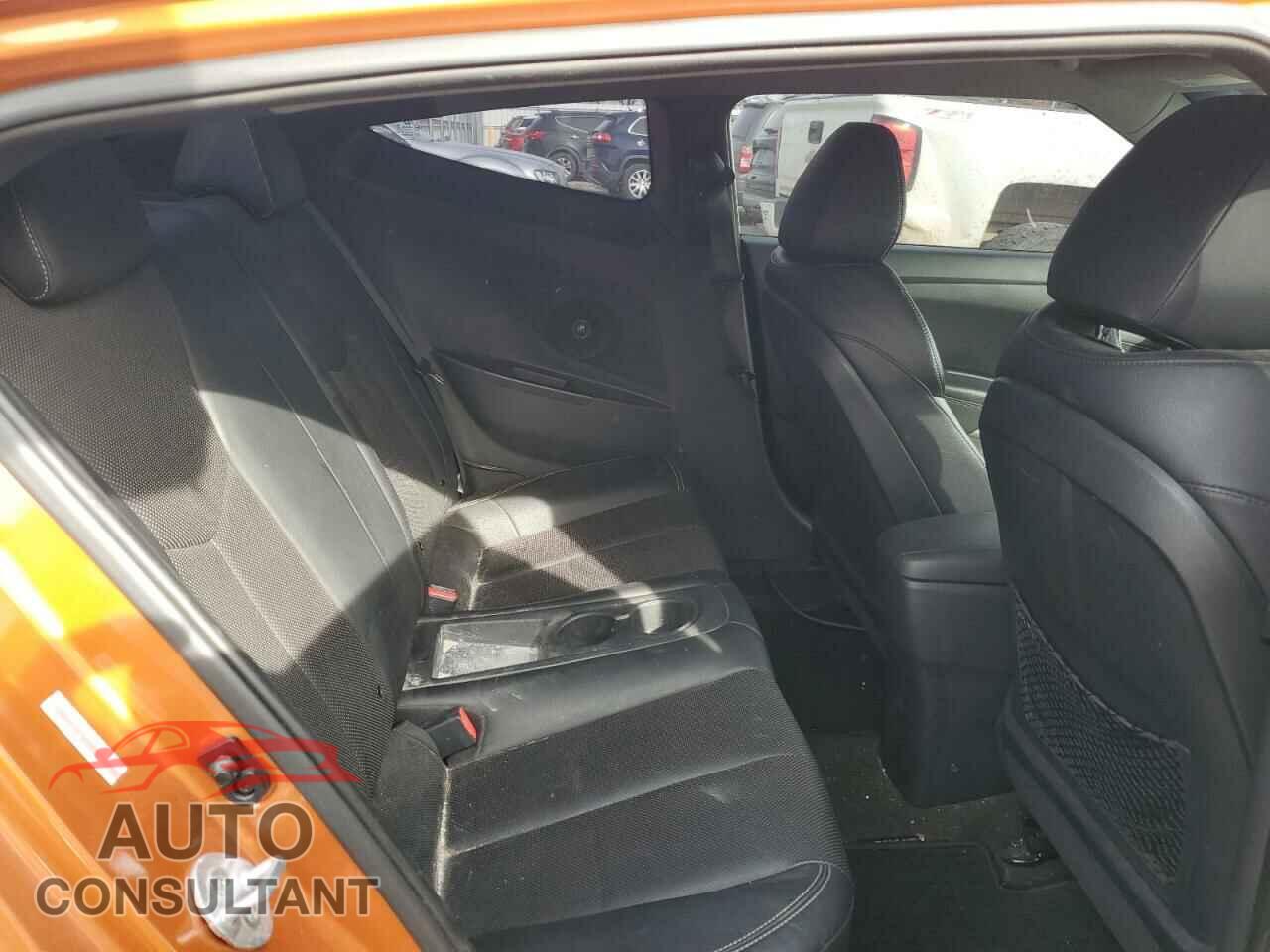 HYUNDAI VELOSTER 2013 - KMHTC6AE2DU173885