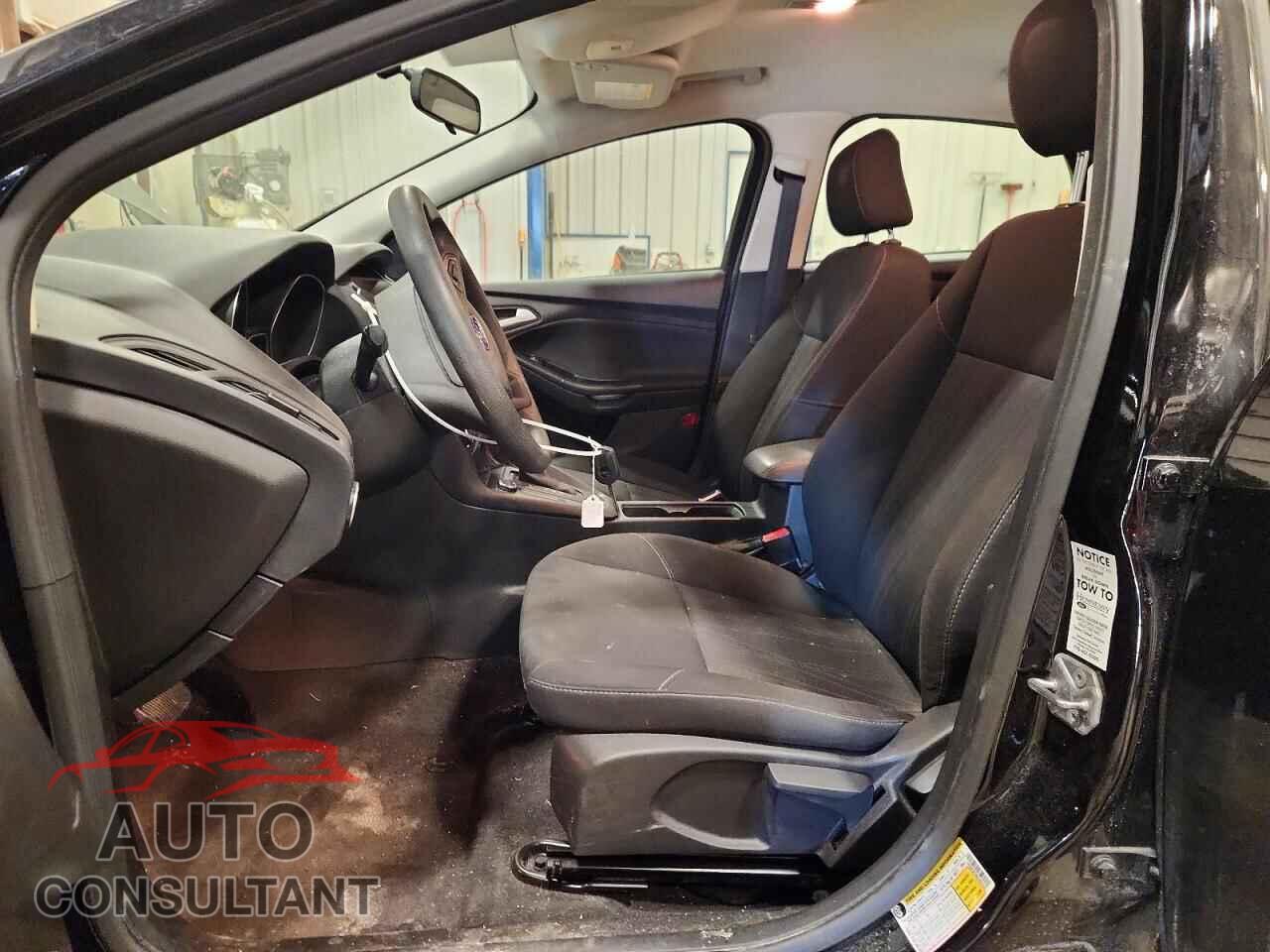 FORD FOCUS 2016 - 1FADP3F20GL401473