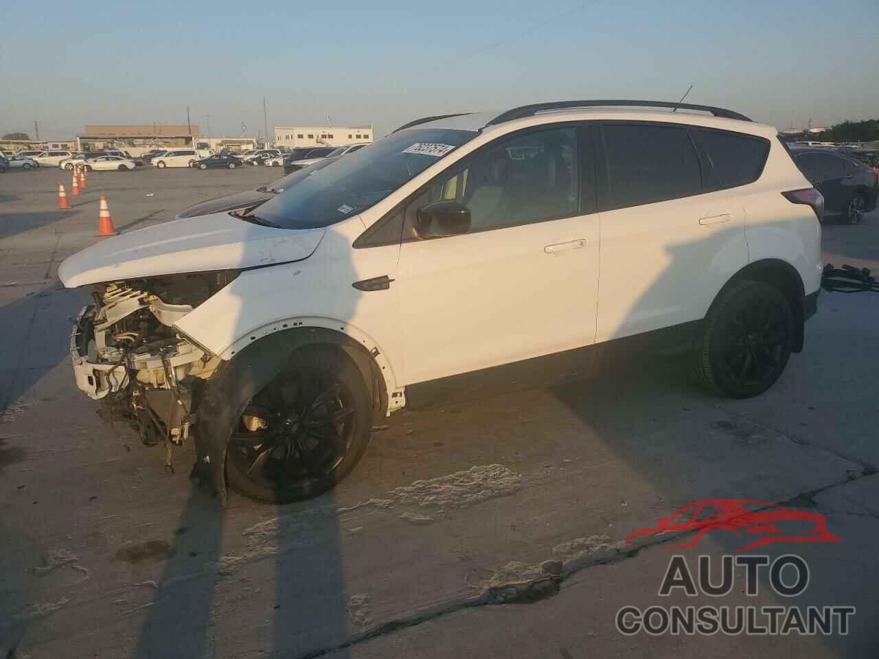 FORD ESCAPE 2017 - 1FMCU0G97HUE23471