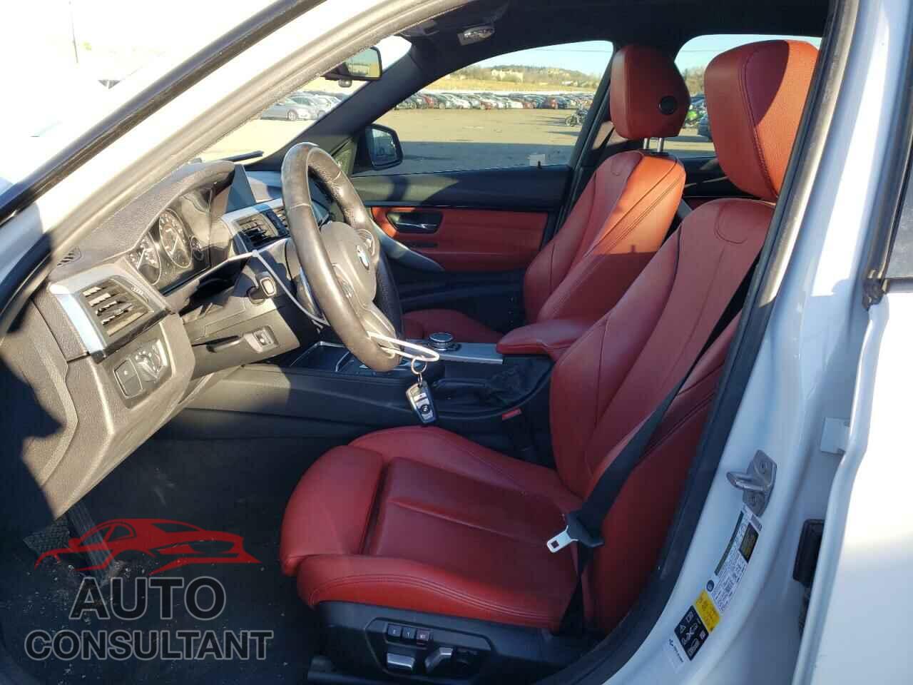 BMW 3 SERIES 2016 - WBA8E3G53GNU04511