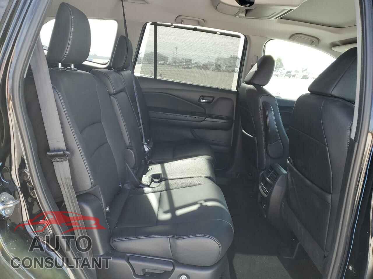 HONDA PILOT 2019 - 5FNYF6H44KB050920
