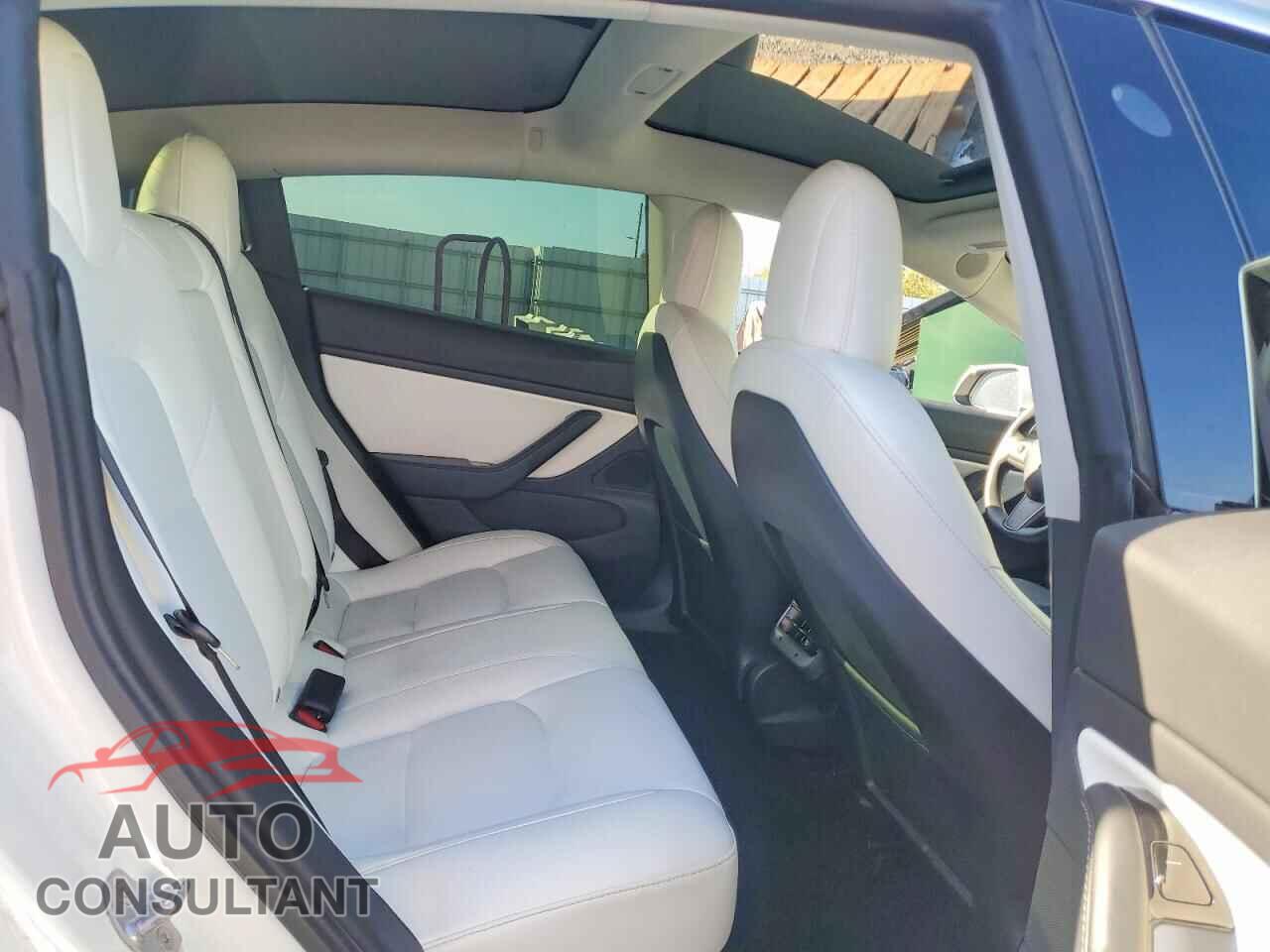 TESLA MODEL 3 2020 - 5YJ3E1EB6LF606939