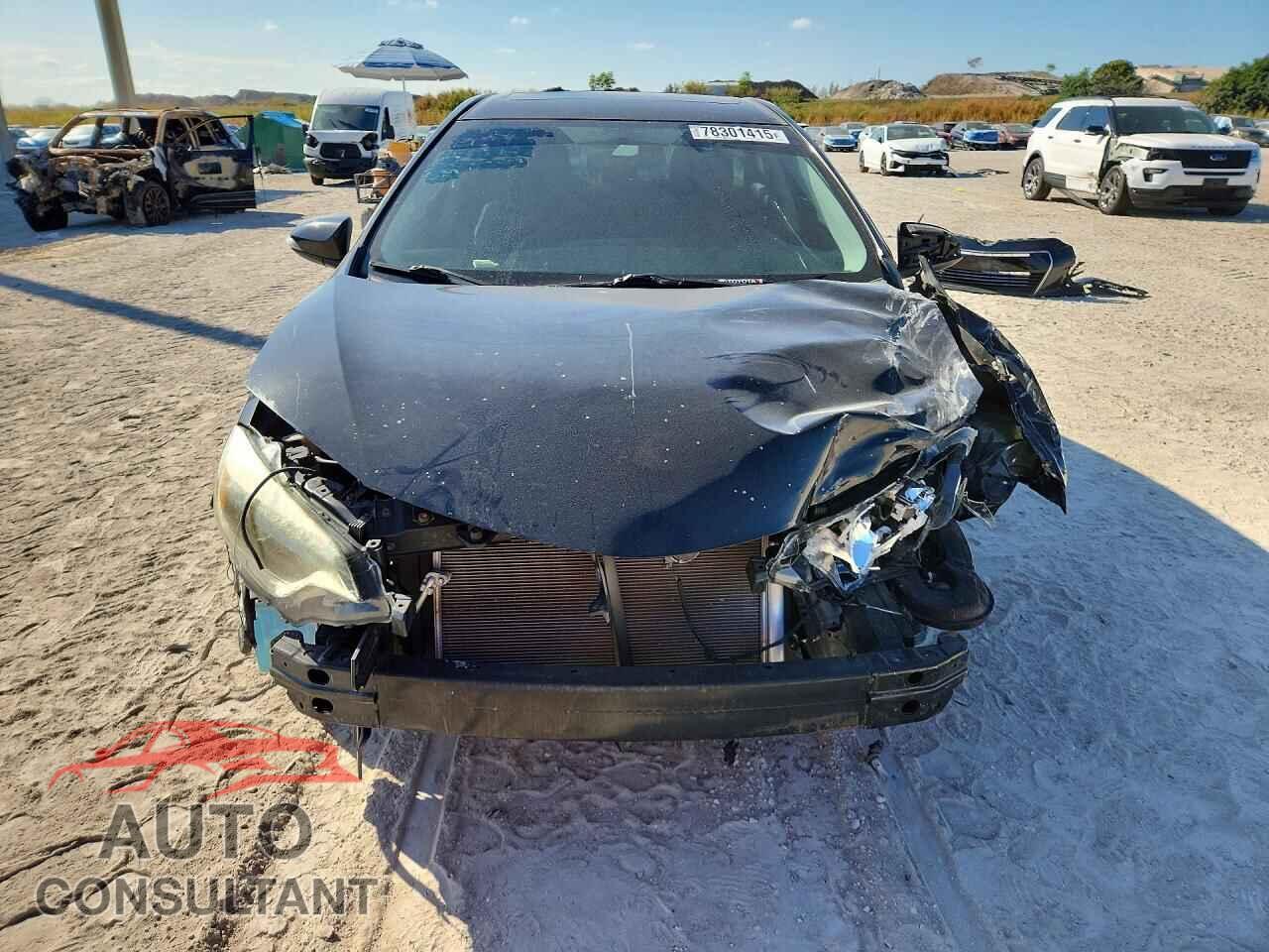 TOYOTA COROLLA 2015 - 2T1BURHEXFC275441