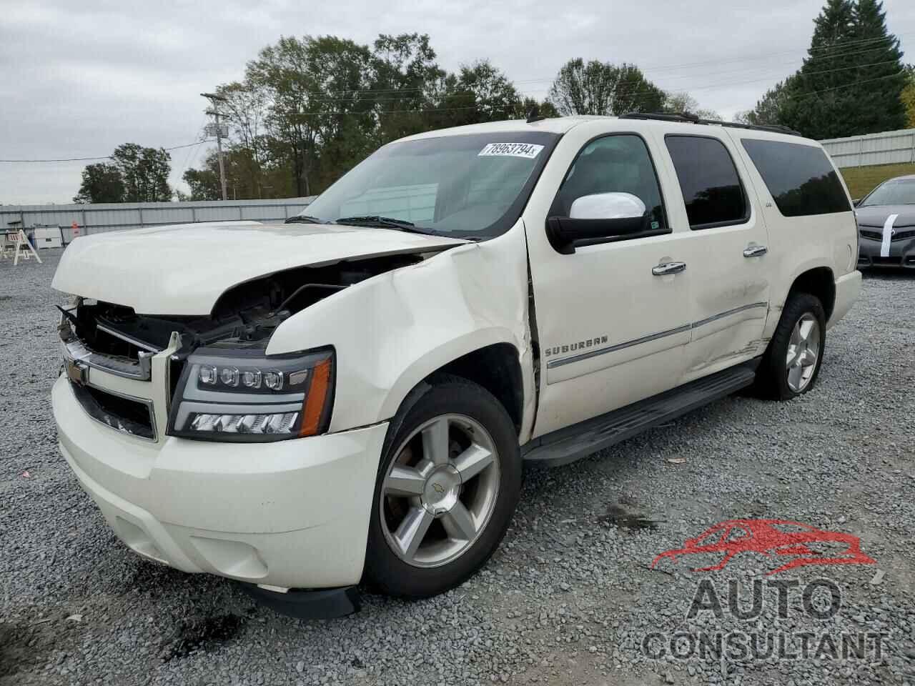 CHEVROLET SUBURBAN 2011 - 1GNSCKE04BR337376