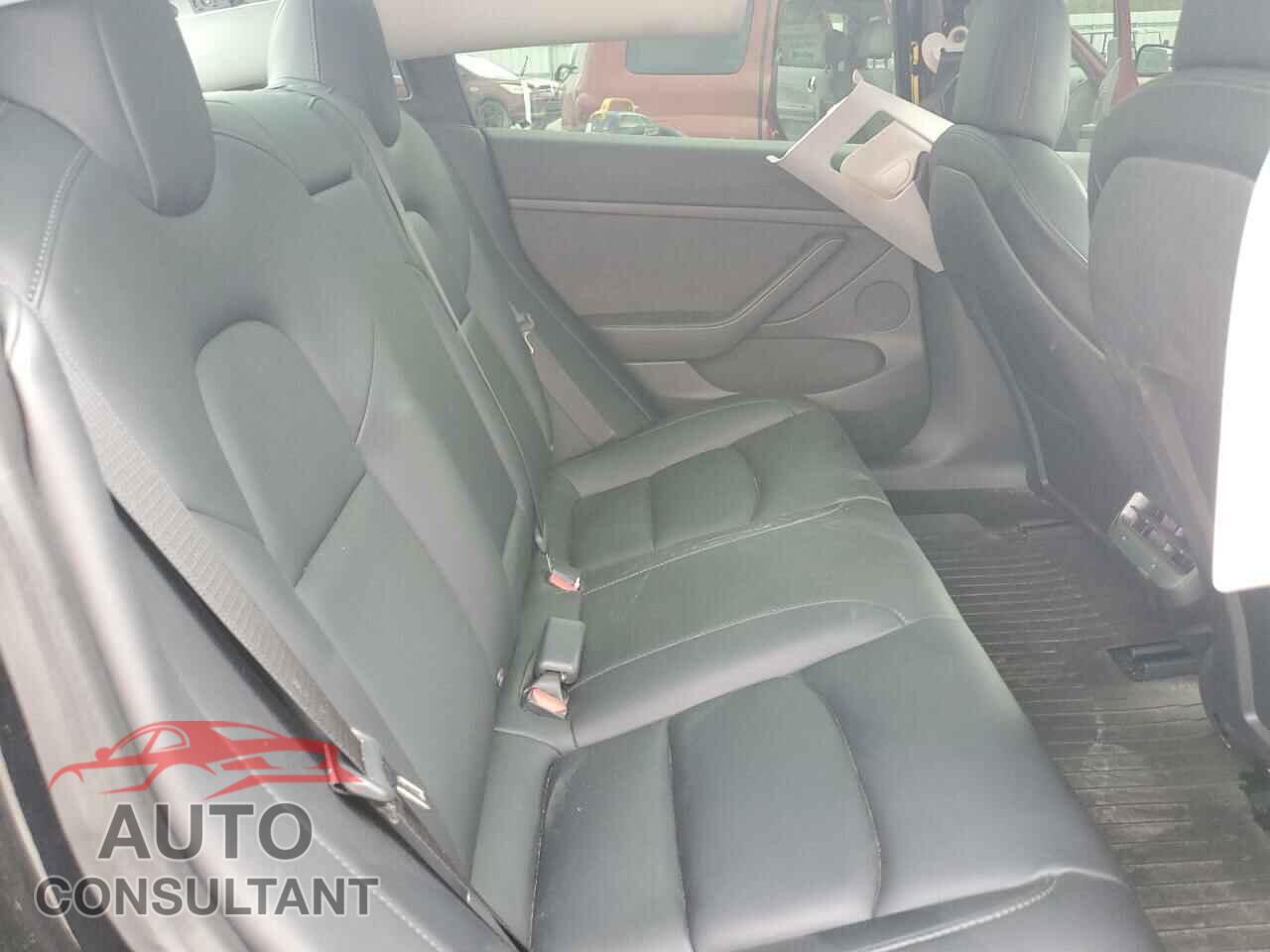 TESLA MODEL 3 2021 - 5YJ3E1EC5MF044008