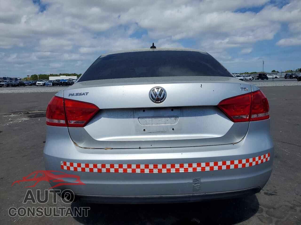 VOLKSWAGEN PASSAT 2014 - 1VWAS7A34EC048166