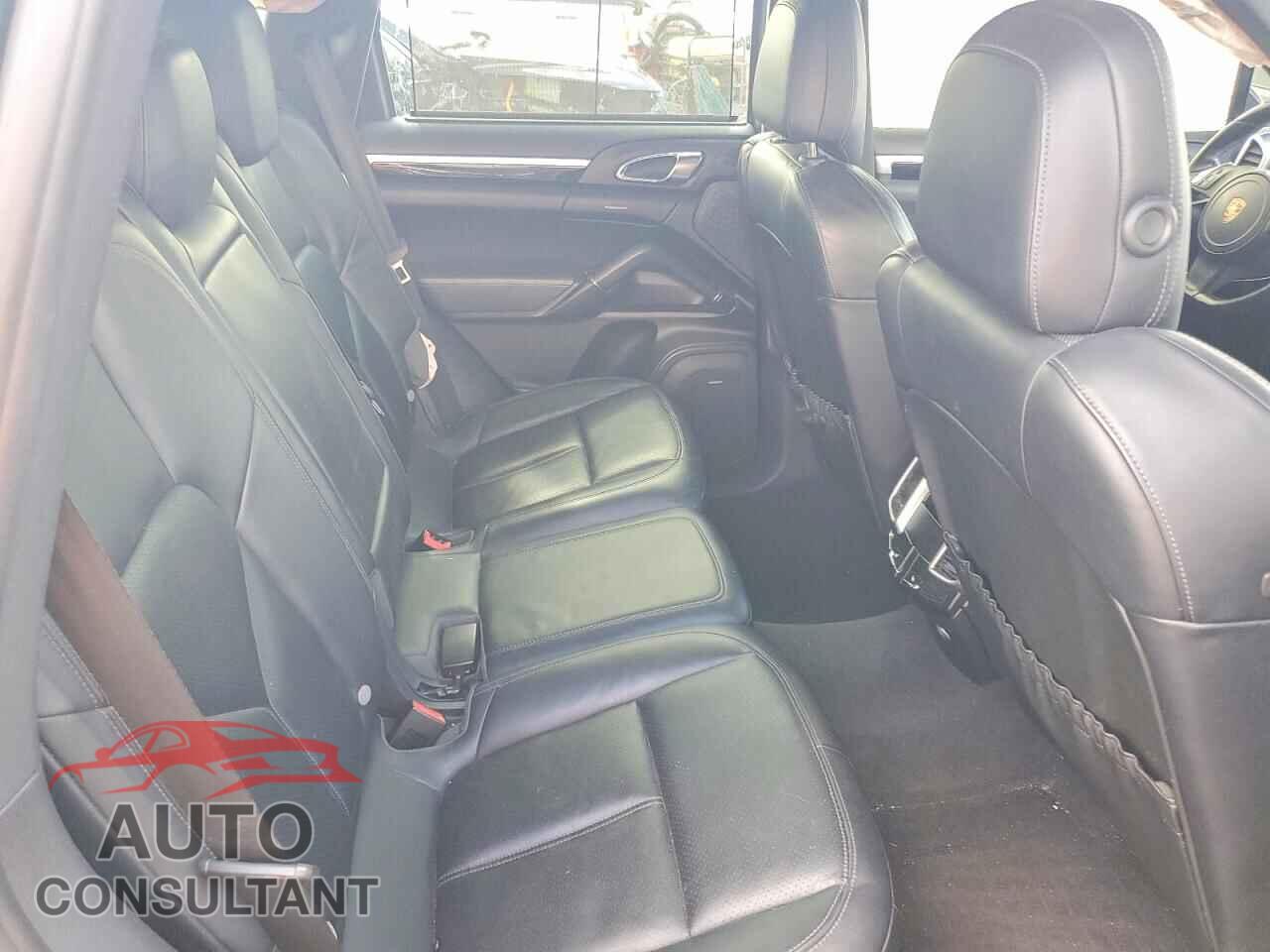 PORSCHE CAYENNE 2014 - WP1AA2A23ELA93582