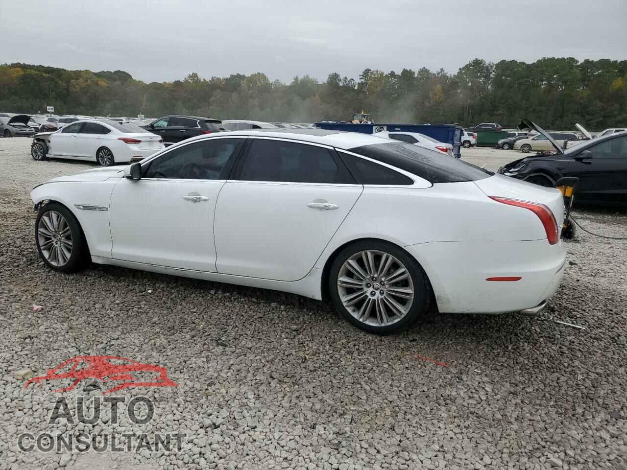 JAGUAR XJ 2013 - SAJWA2GB8DLV52975