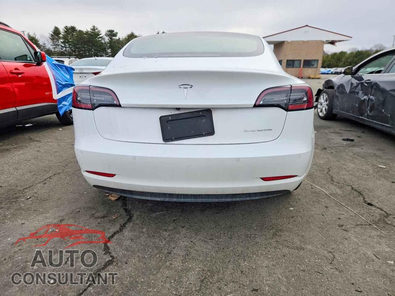 TESLA MODEL 3 2020 - 5YJ3E1EB2LF620871