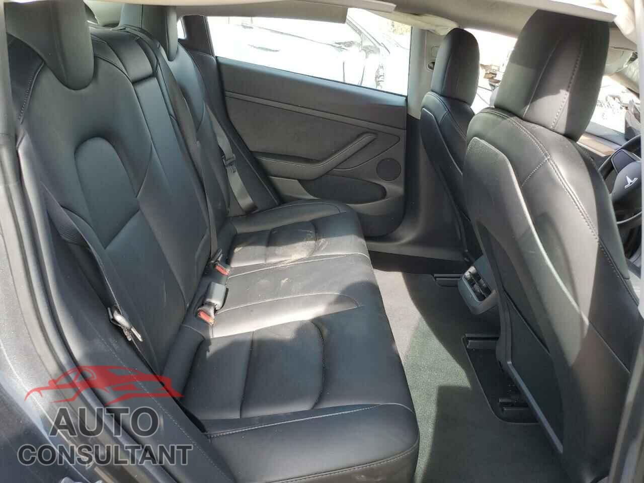 TESLA MODEL 3 2021 - 5YJ3E1EA4MF994679