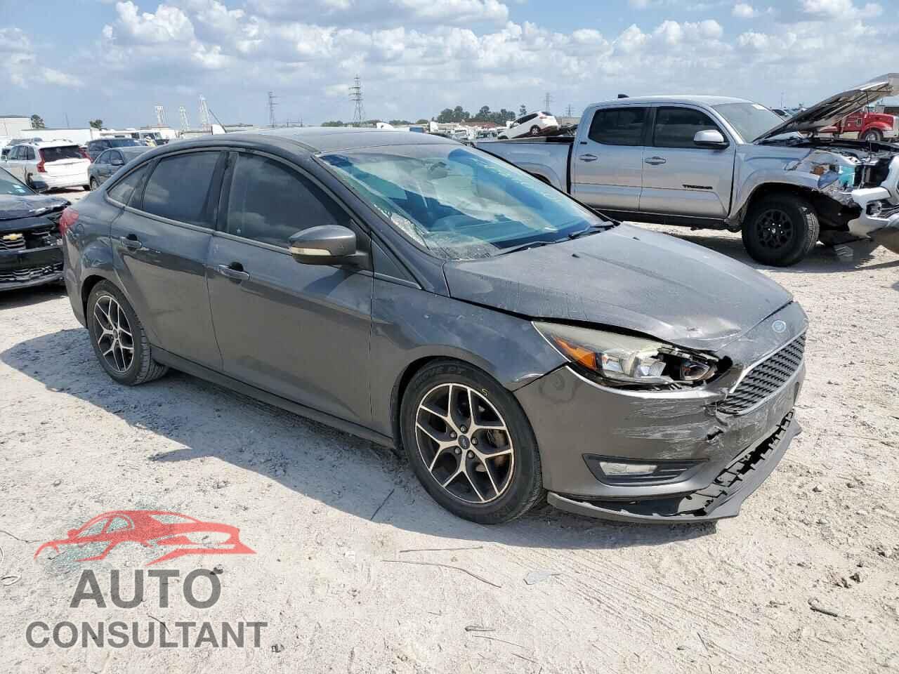 FORD FOCUS 2017 - 1FADP3H26HL303367