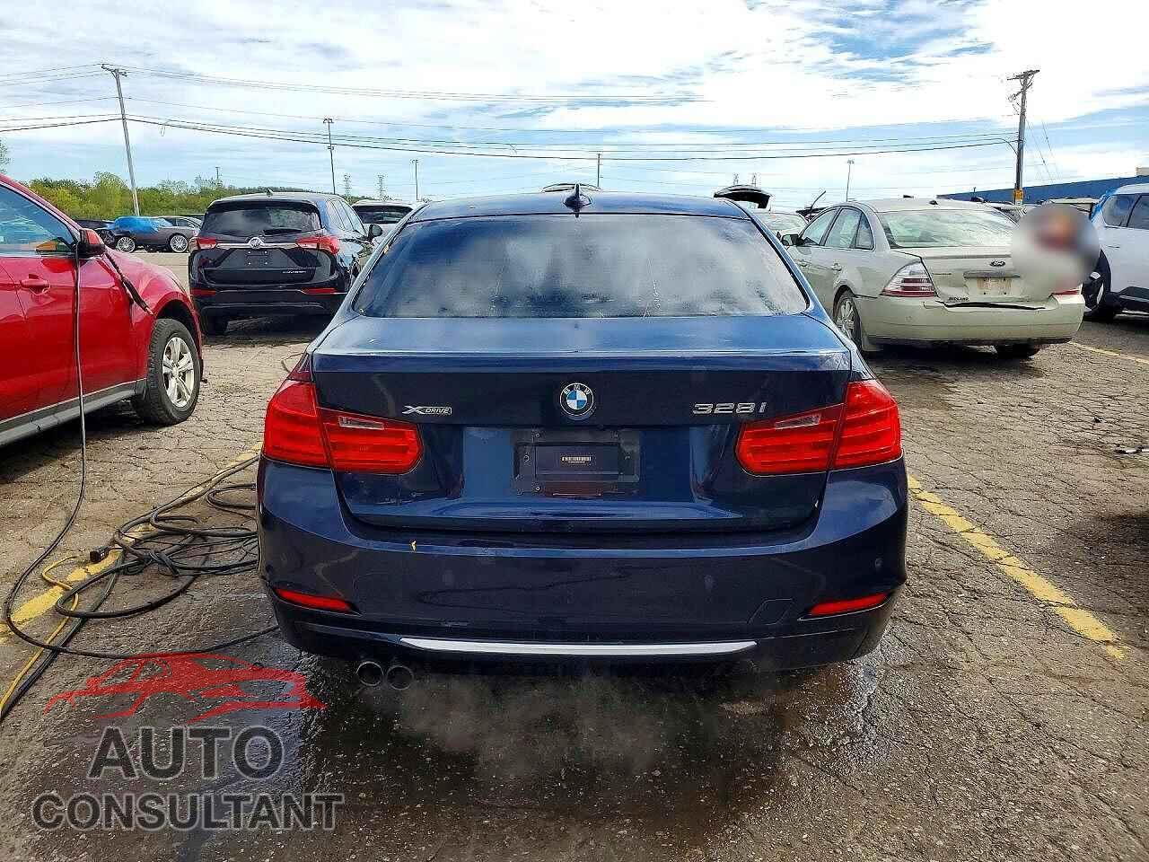 BMW 3 SERIES 2013 - WBA3B5C56DF595397