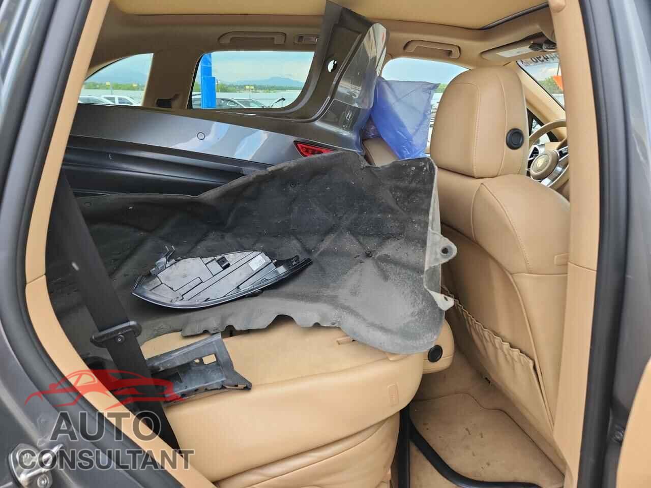 PORSCHE CAYENNE 2017 - WP1AB2A27HLA50512