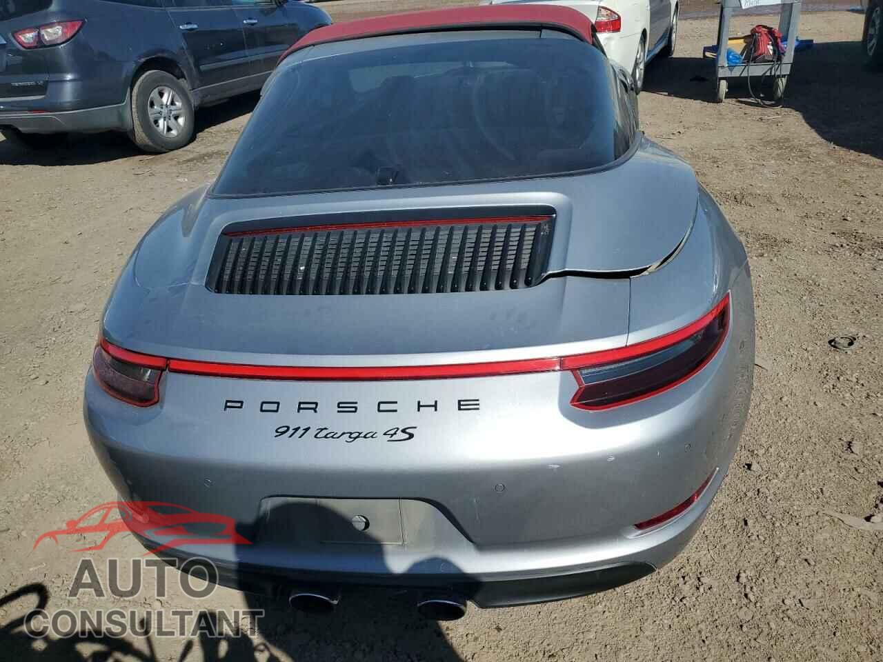 PORSCHE 911 2017 - WP0BB2A94HS136630