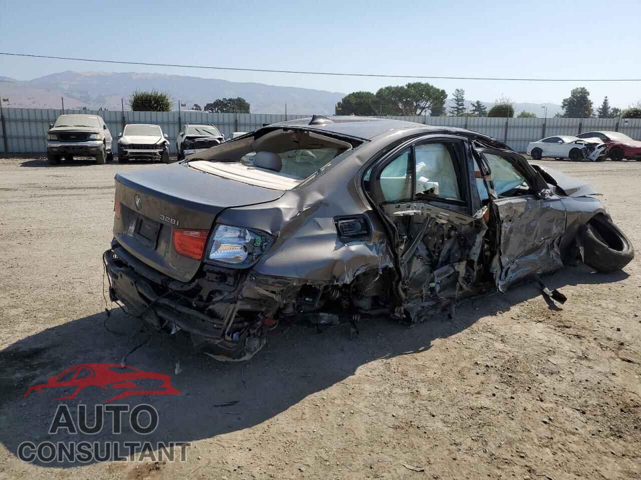 BMW 3 SERIES 2015 - WBA3C1C53FK124517