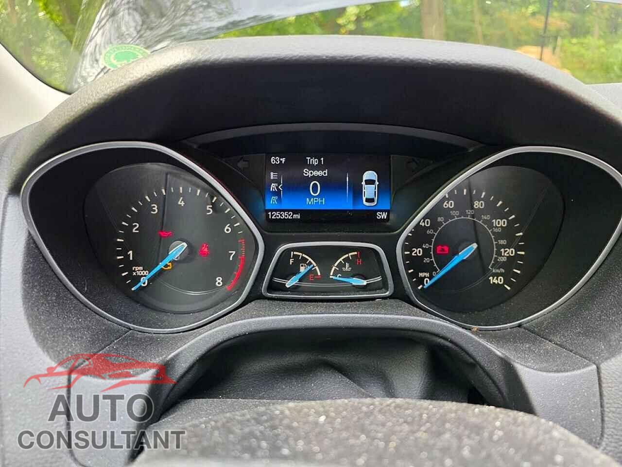 FORD FOCUS 2015 - 1FADP3KE8FL272767