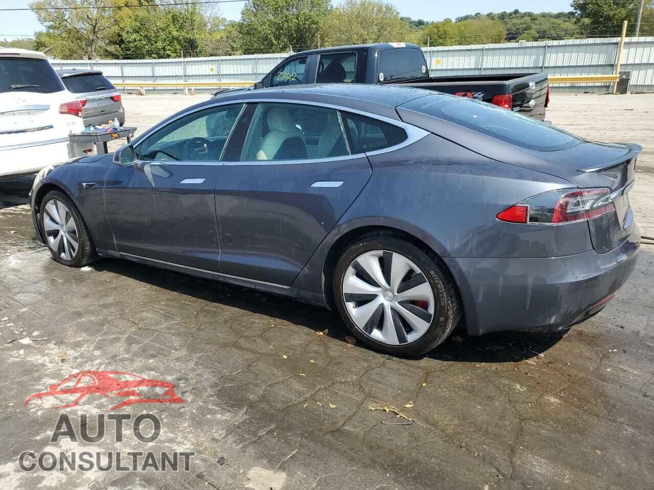 TESLA MODEL S 2020 - 5YJSA1E40LF390594
